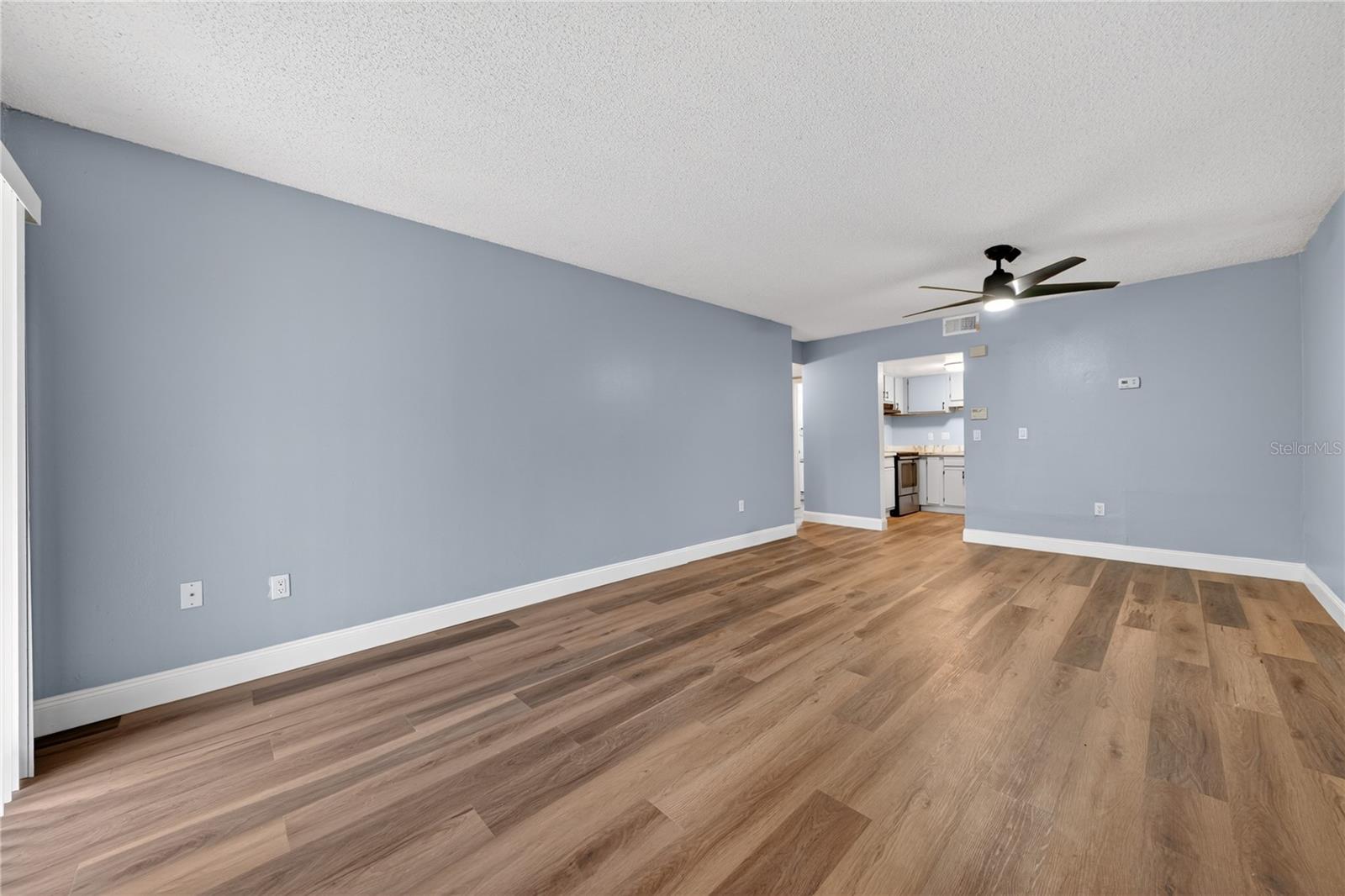 4205 S. Semoran Blvd Unit 11, Orlando, FL 32822