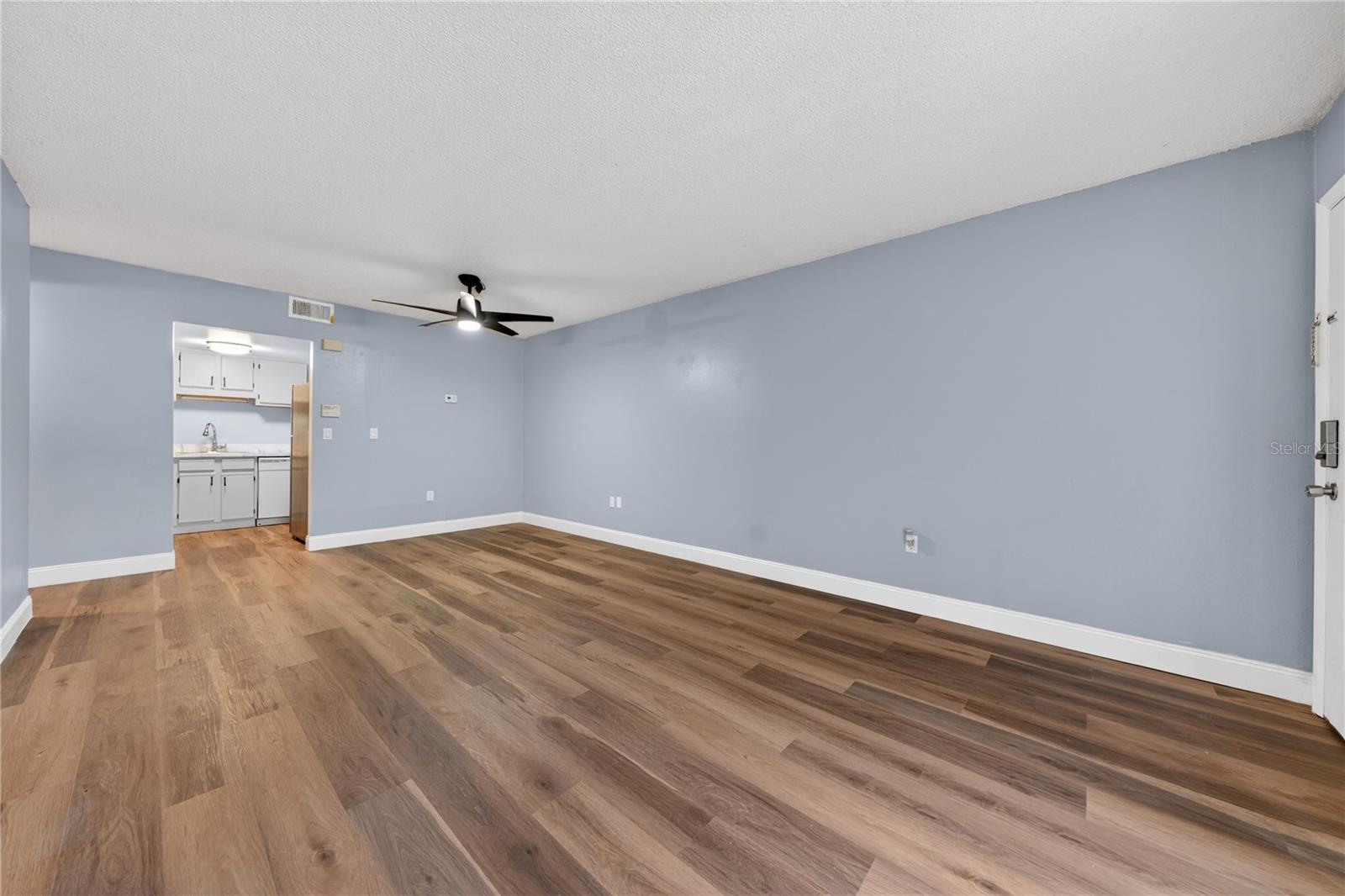 4205 S. Semoran Blvd Unit 11, Orlando, FL 32822