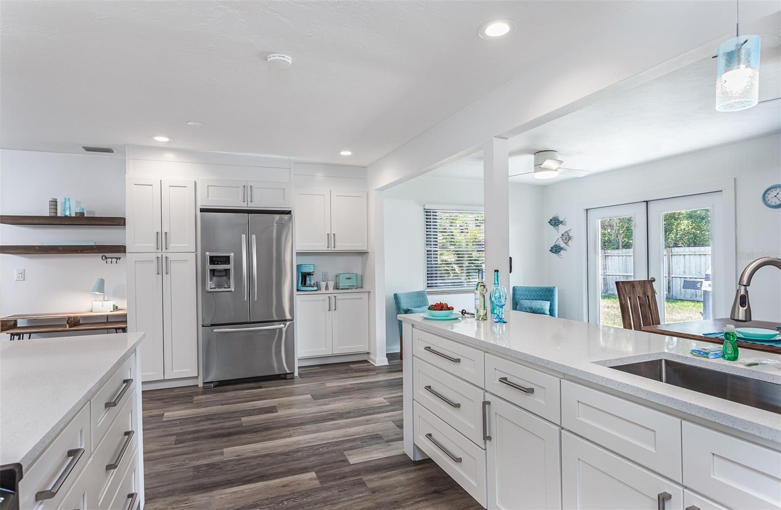 2572 Jefferson, Sarasota, FL 34239
