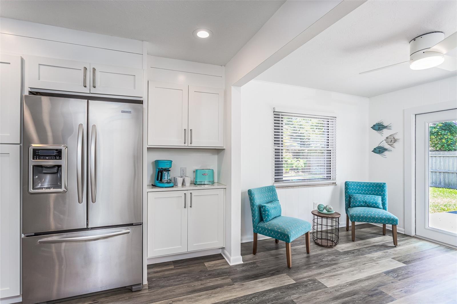 2572 Jefferson, Sarasota, FL 34239