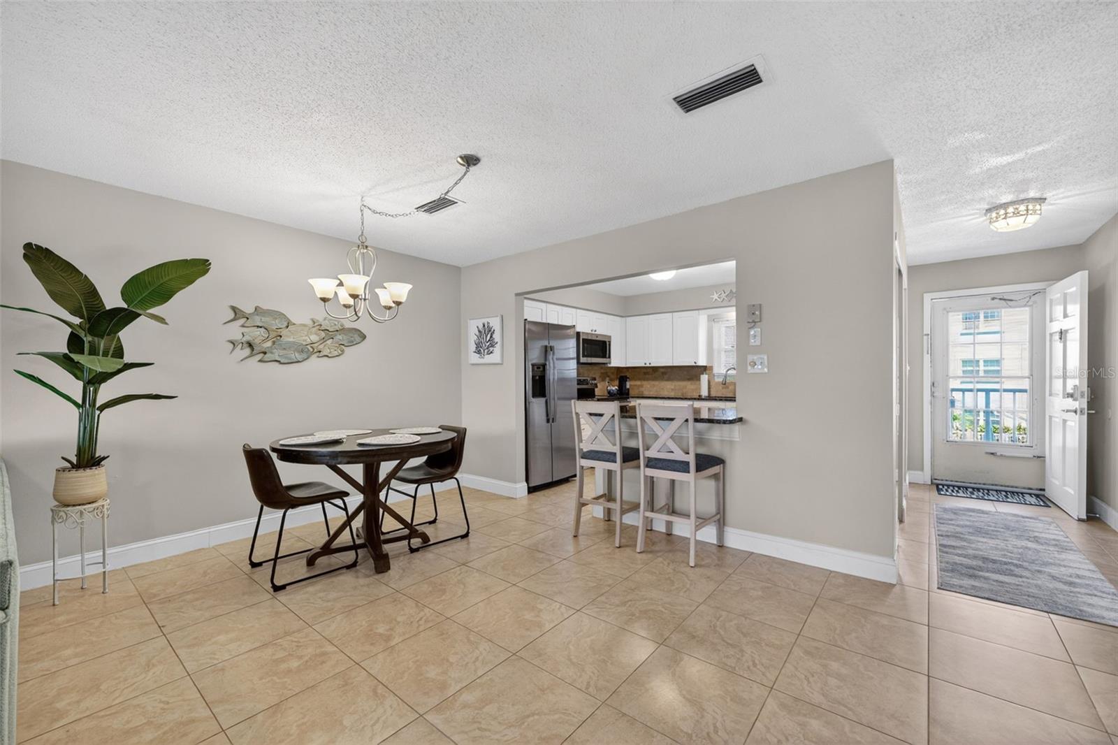 1706 Belleair Forest Unit 220, Belleair, FL 33756