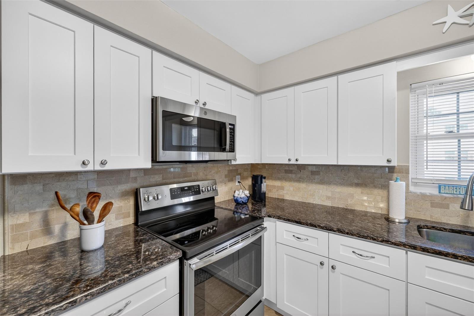 1706 Belleair Forest Unit 220, Belleair, FL 33756