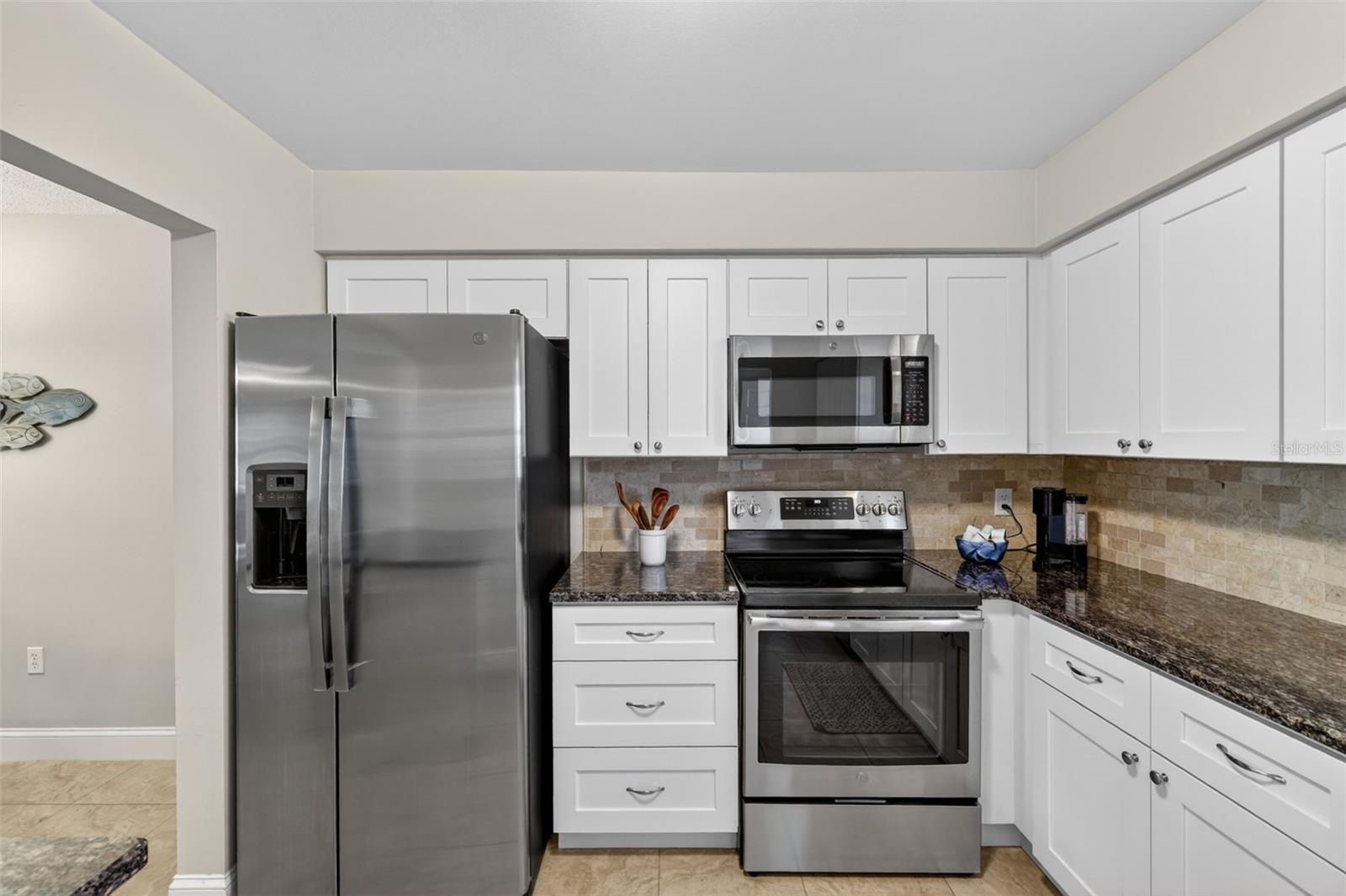 1706 Belleair Forest Unit 220, Belleair, FL 33756