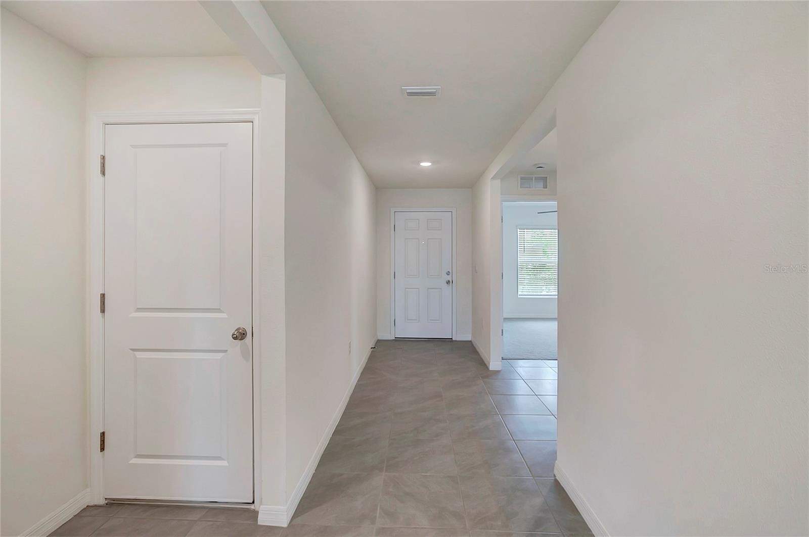 810 Ace Outlaw, Ruskin, FL 33570