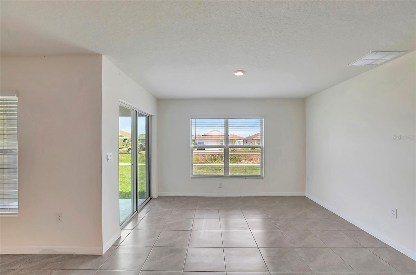 810 Ace Outlaw, Ruskin, FL 33570