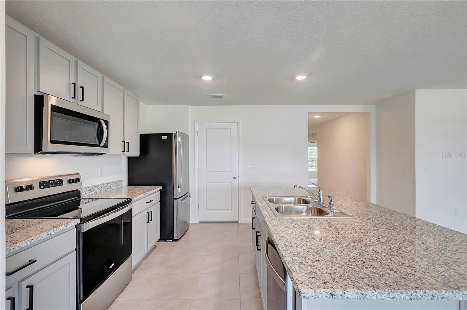 810 Ace Outlaw, Ruskin, FL 33570