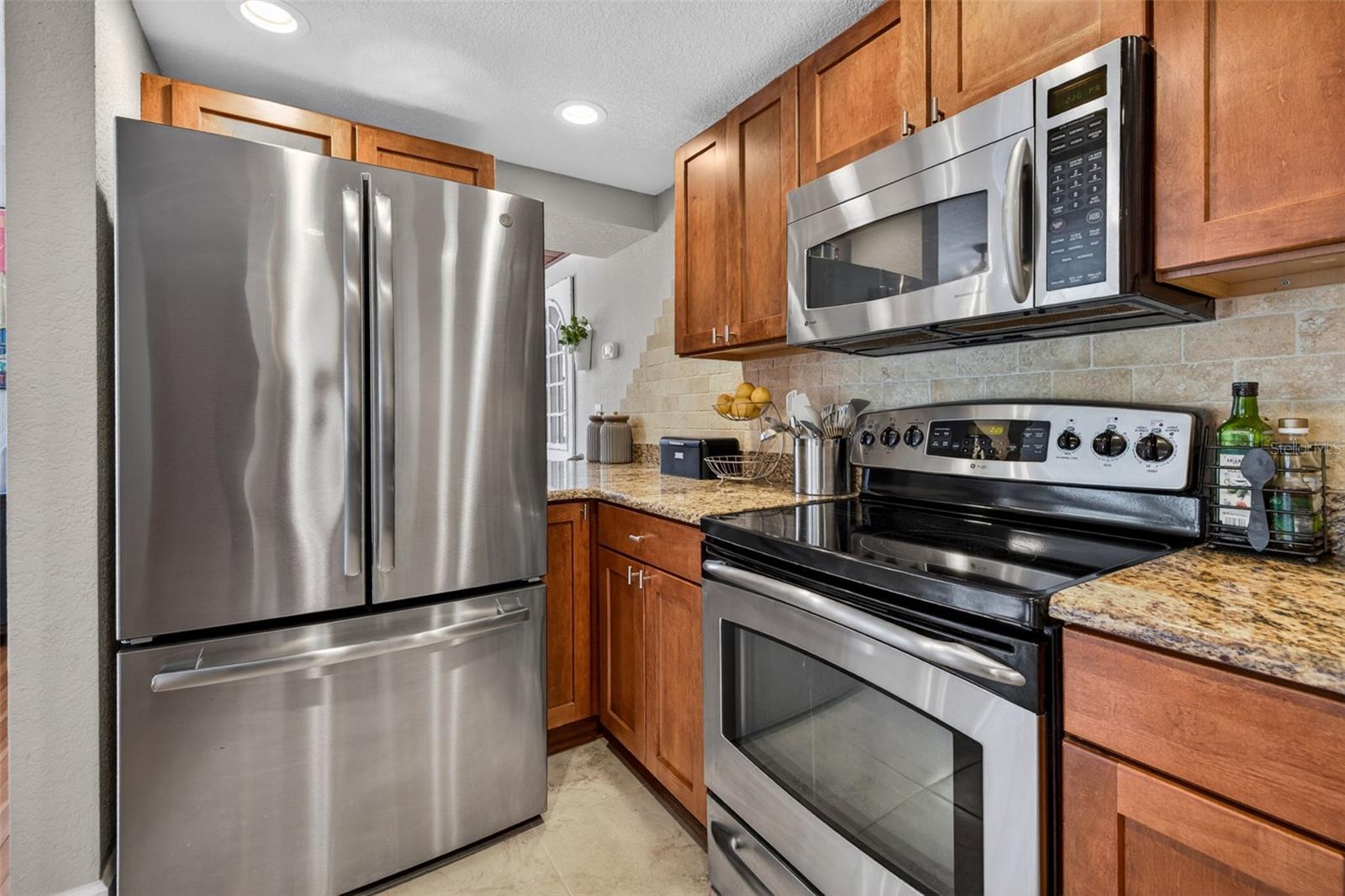 210 22nd Unit 12, St Petersburg, FL 33704