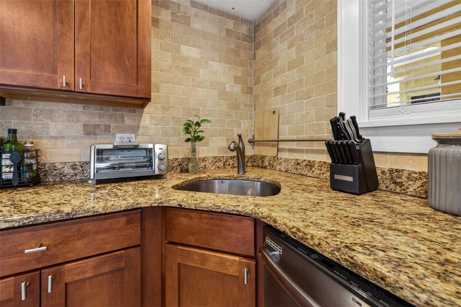 210 22nd Unit 12, St Petersburg, FL 33704