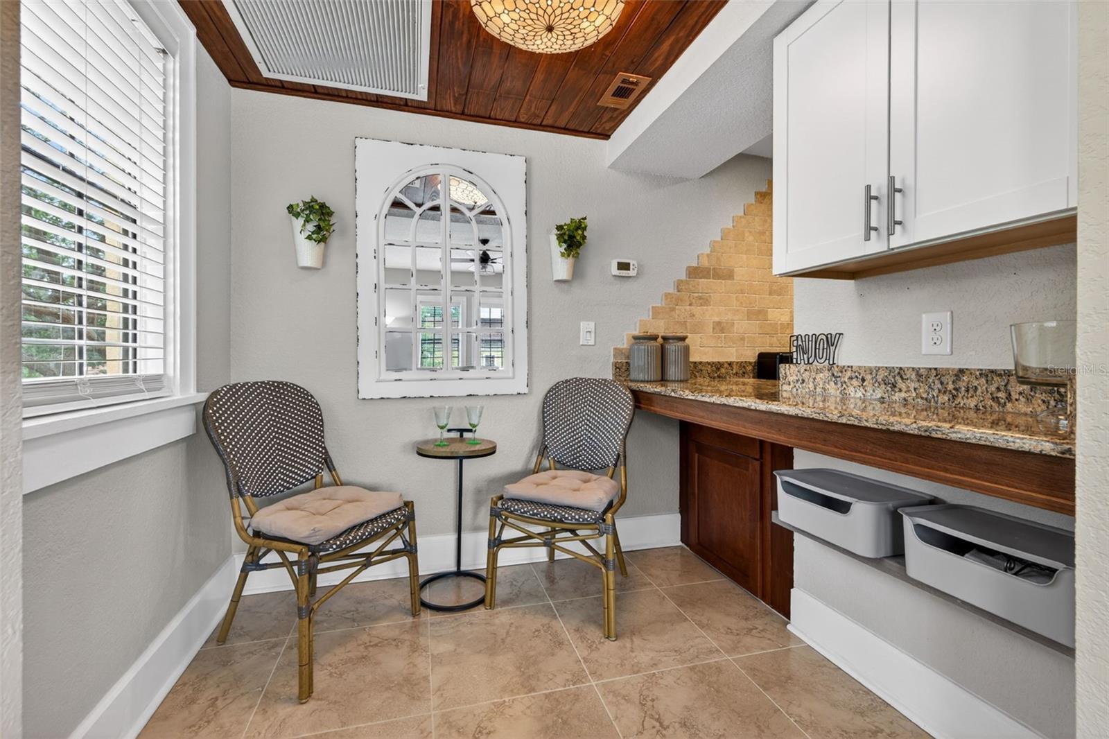 210 22nd Unit 12, St Petersburg, FL 33704