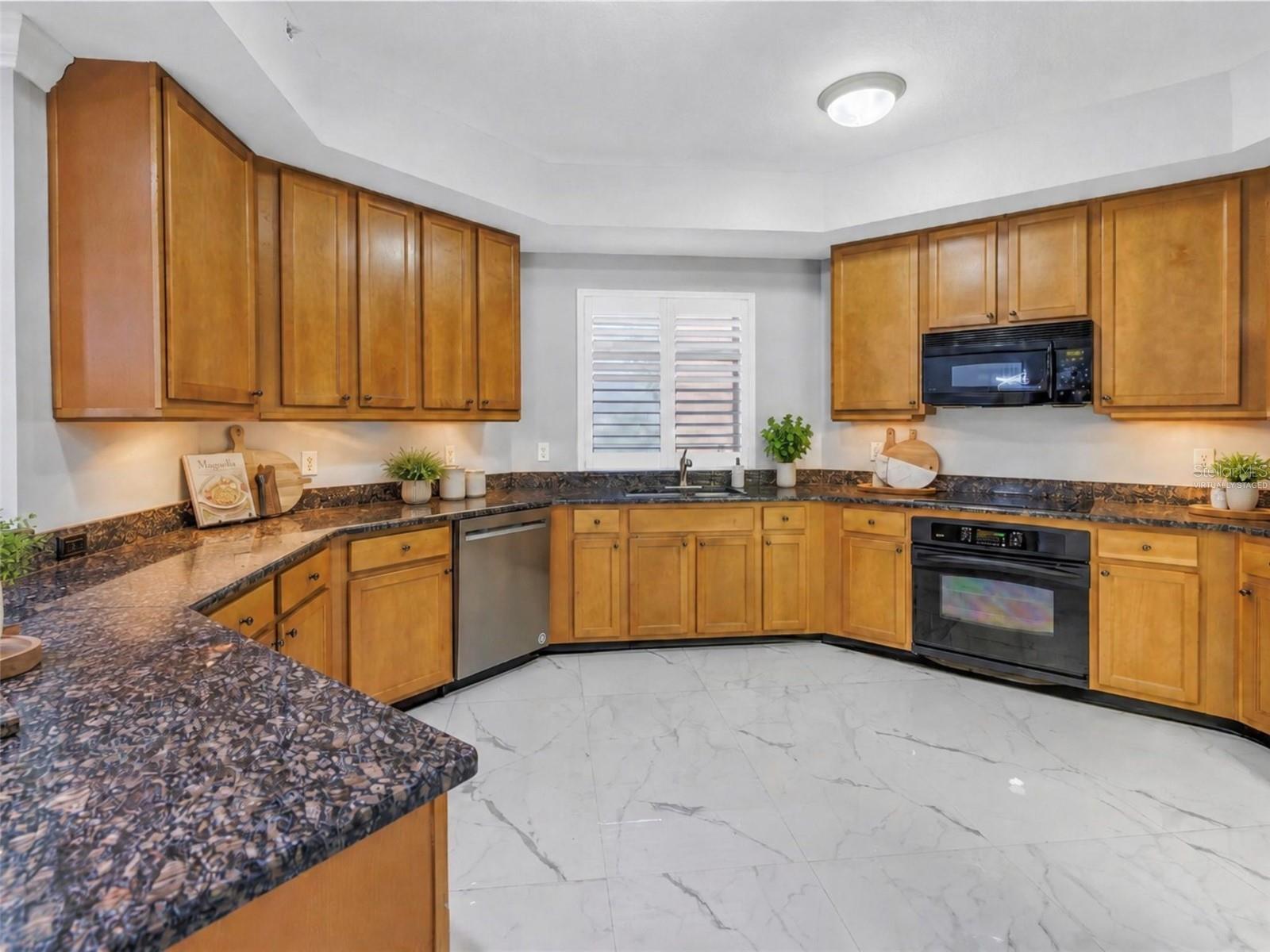 12077 Gandy Unit 332, St Petersburg, FL 33702
