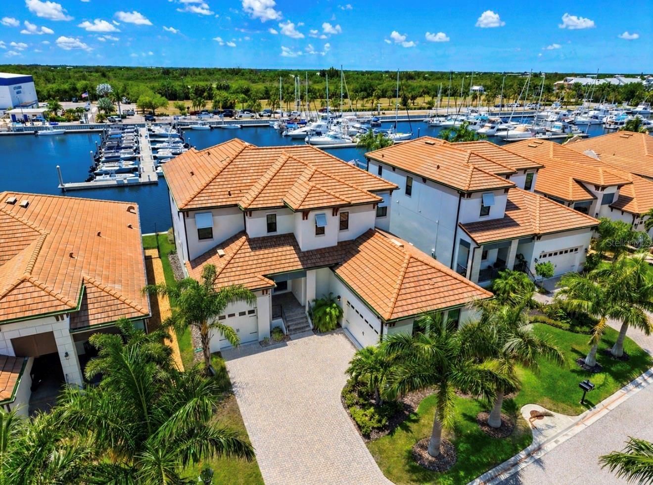 3016 Christophers Watch, Ruskin, FL 33570