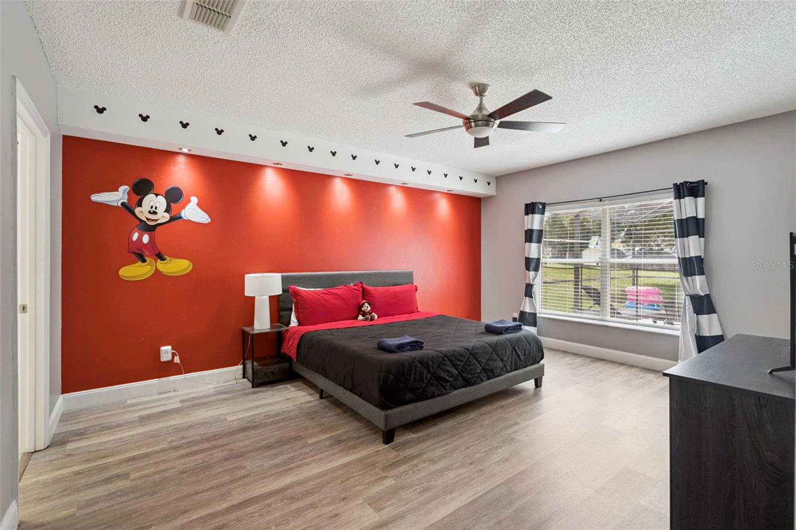 2694 La Isla, Kissimmee, FL 34747