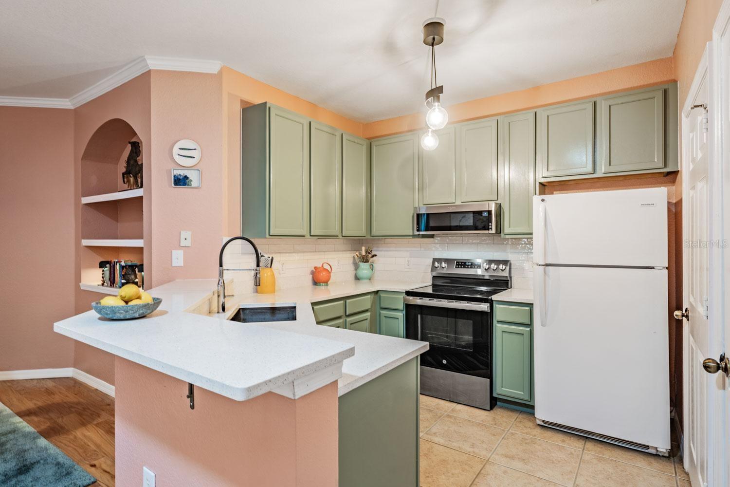 10103 Courtney Oaks Unit 103, Tampa, FL 33619