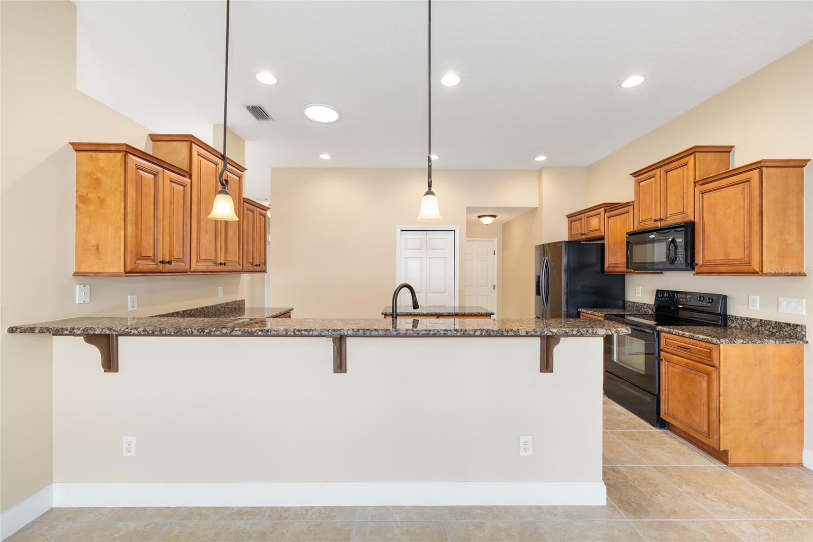 915 69th, Ocala, FL 34472