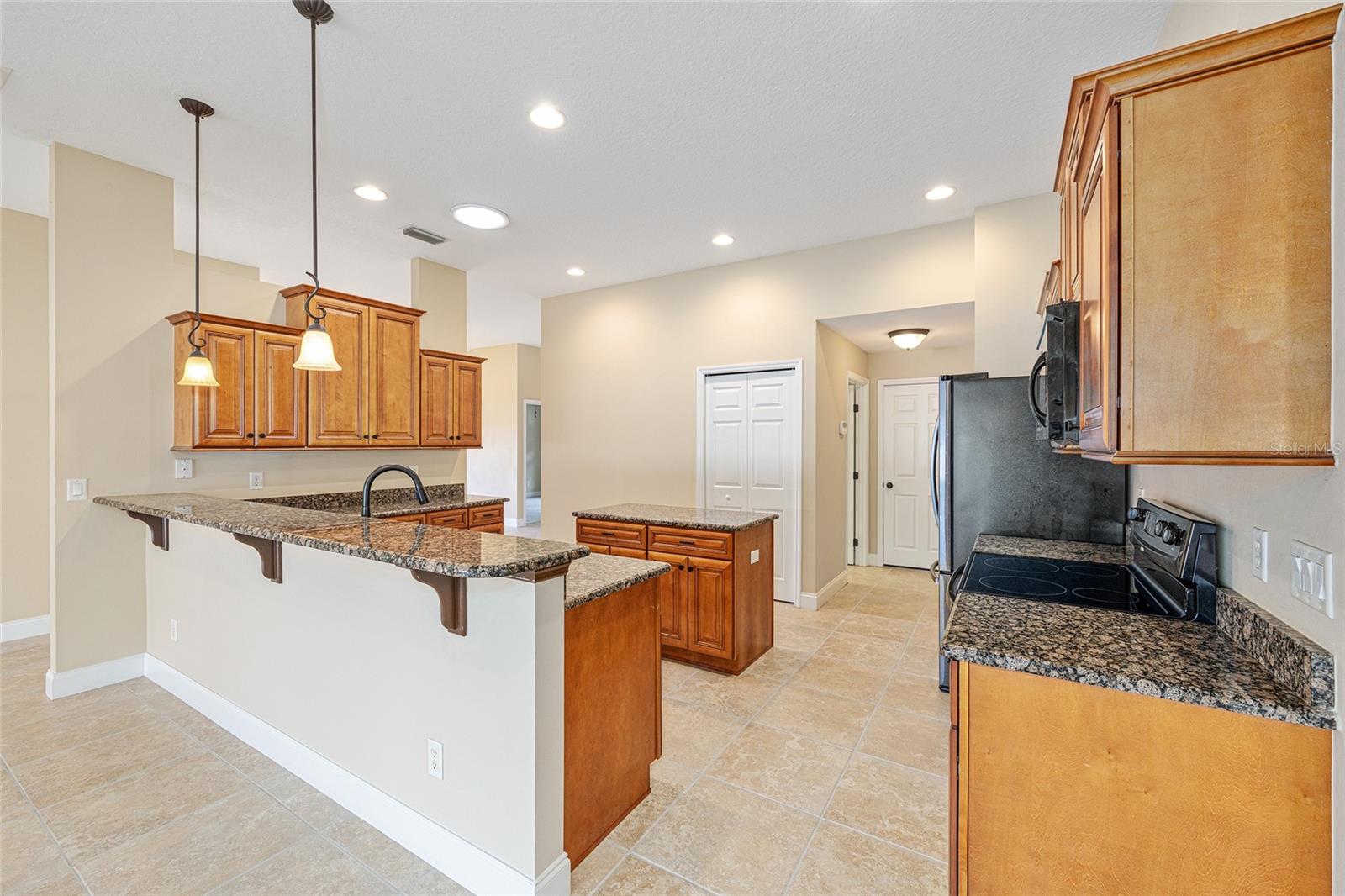 915 69th, Ocala, FL 34472