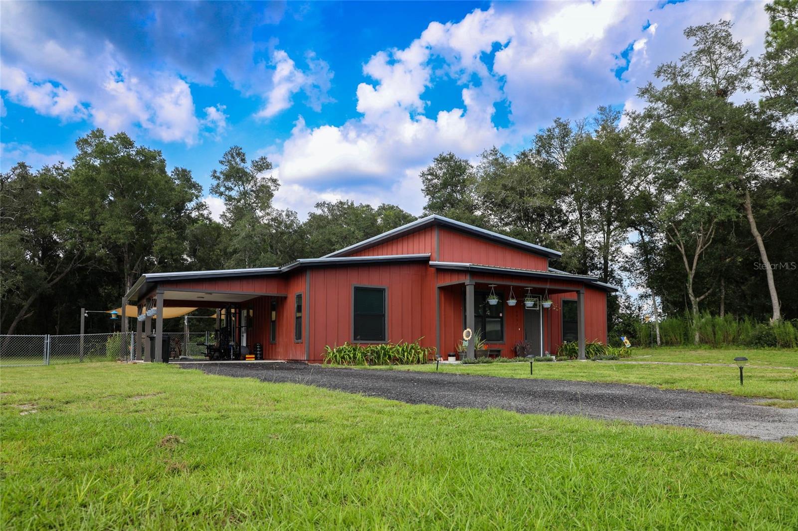 8031 172nd, Fanning Springs, FL 32693