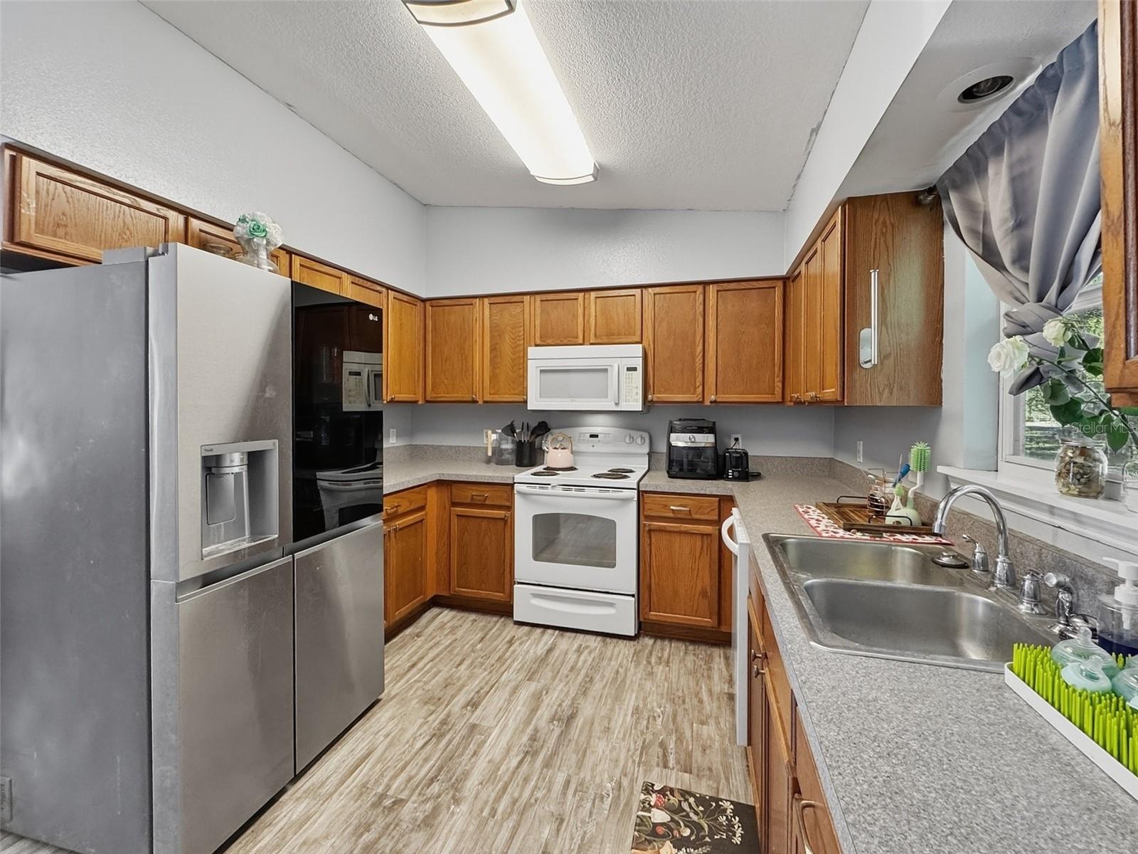 38932 Central, Zephyrhills, FL 33540