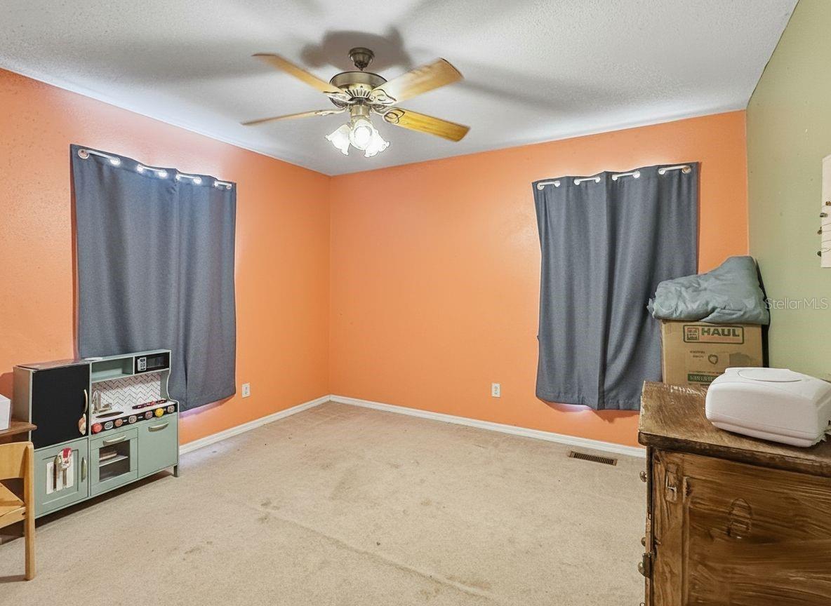 38932 Central, Zephyrhills, FL 33540