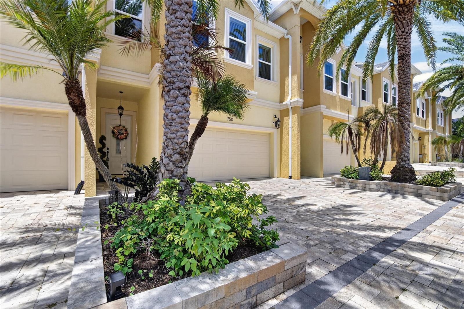 750 Grand Cypress, Tarpon Springs, FL 34689