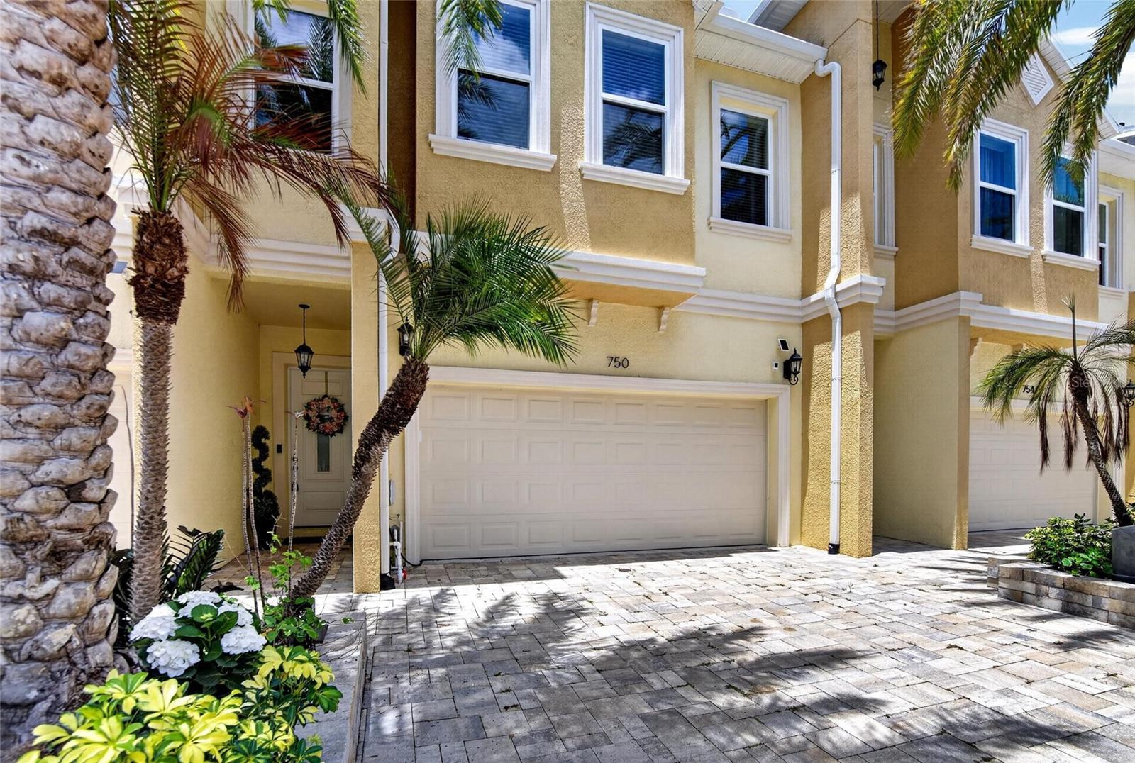 750 Grand Cypress, Tarpon Springs, FL 34689