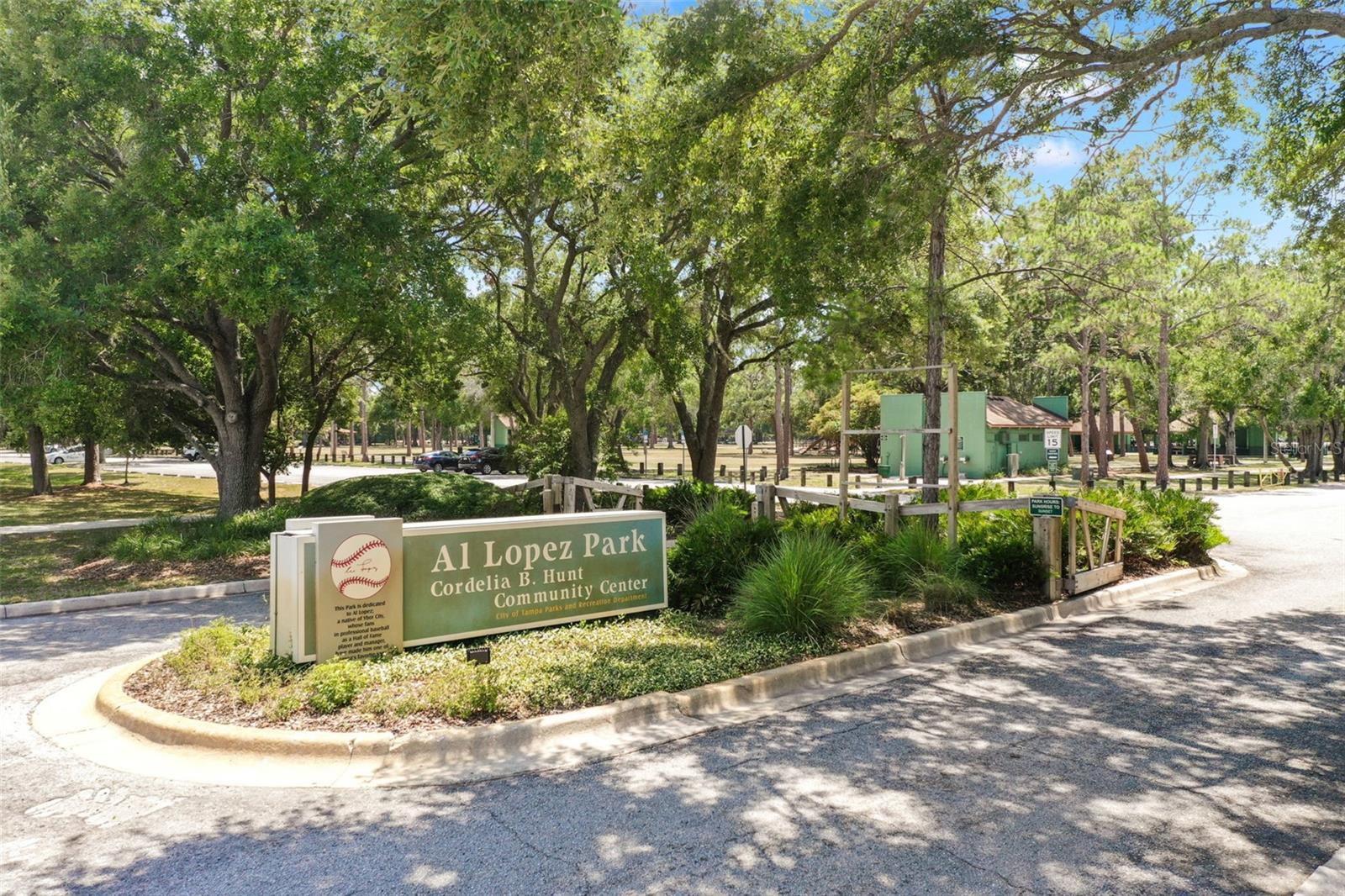 7012 Willow, Tampa, FL 33604