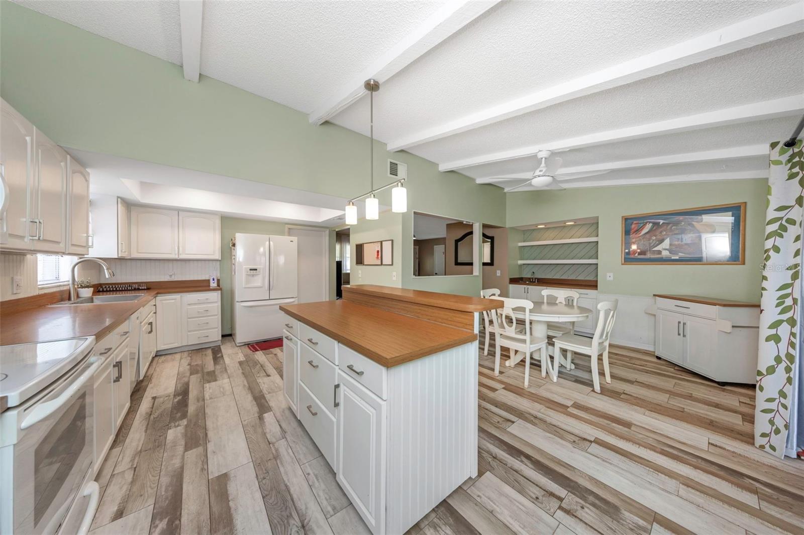 17704 Rivendel, Lutz, FL 33549