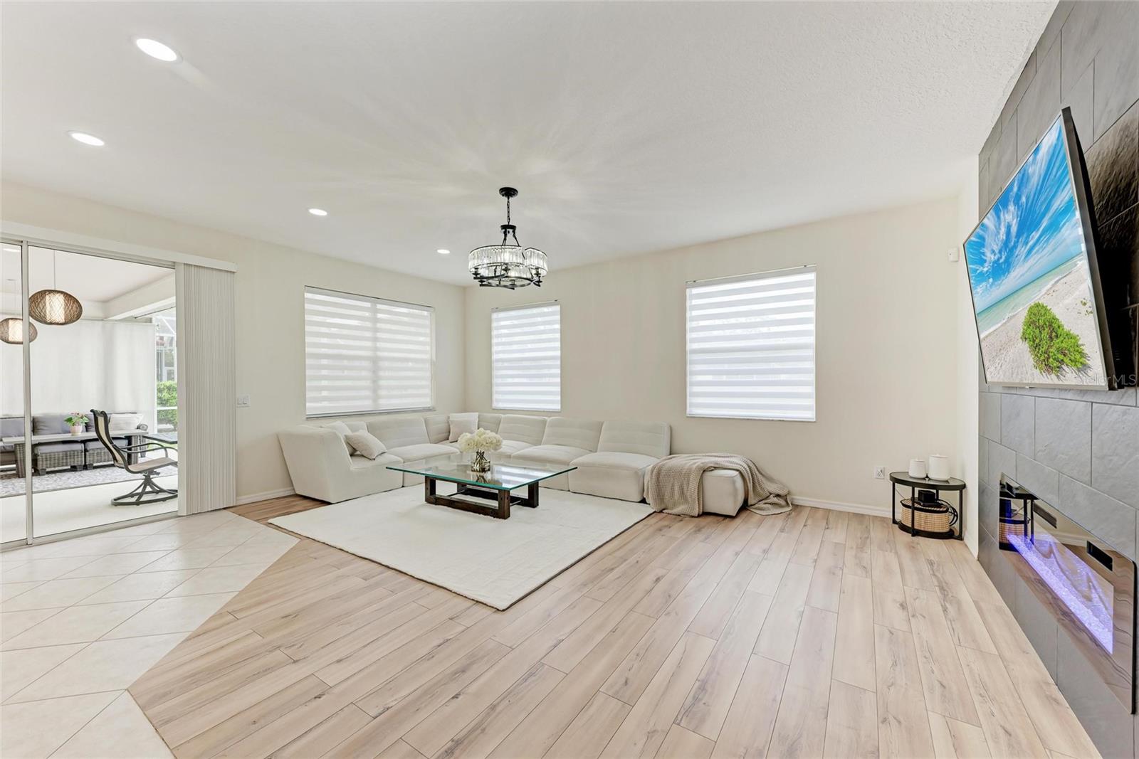7327 38th Court East, Sarasota, FL 34243
