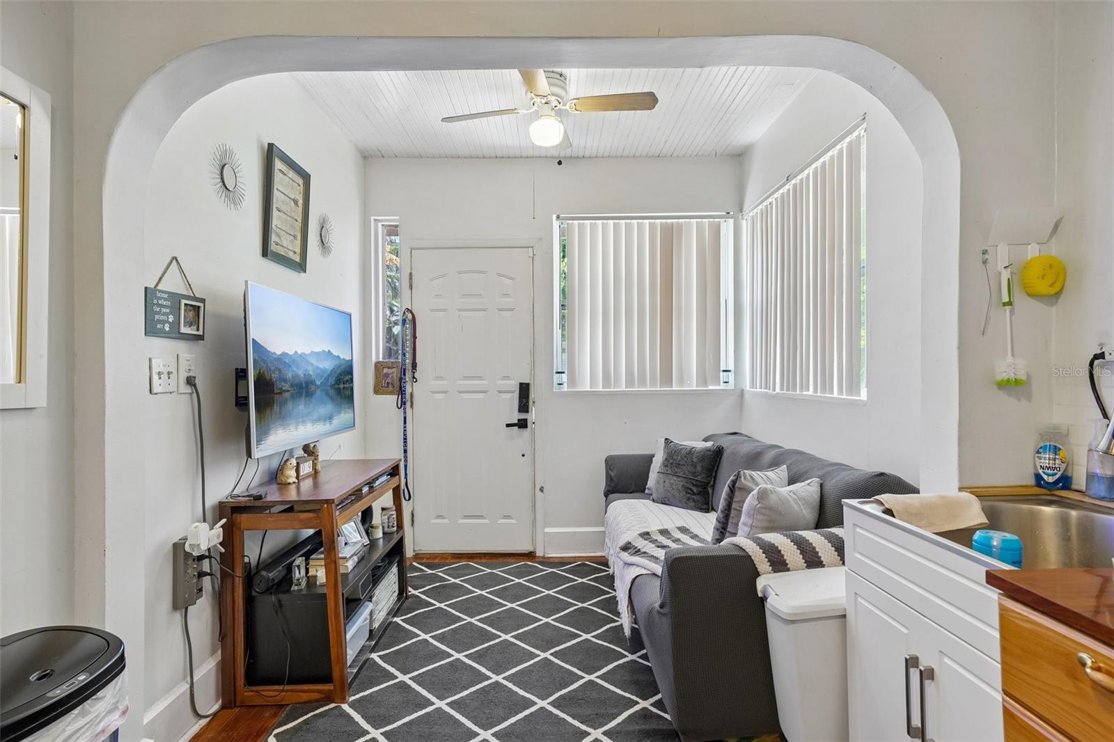 1028 8th, St Petersburg, FL 33705