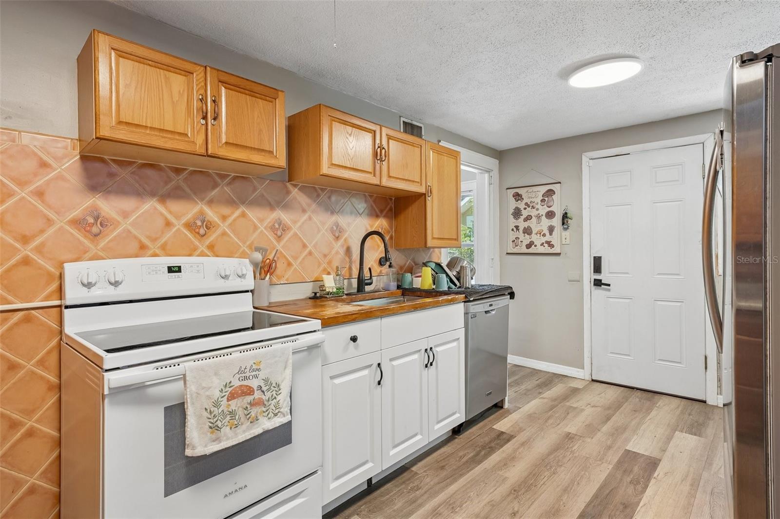 1028 8th, St Petersburg, FL 33705
