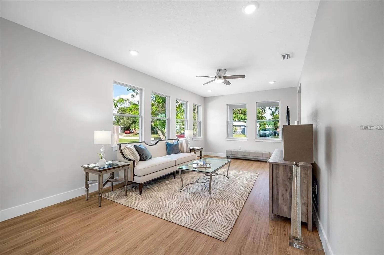 1516 59th, St Petersburg, FL 33710