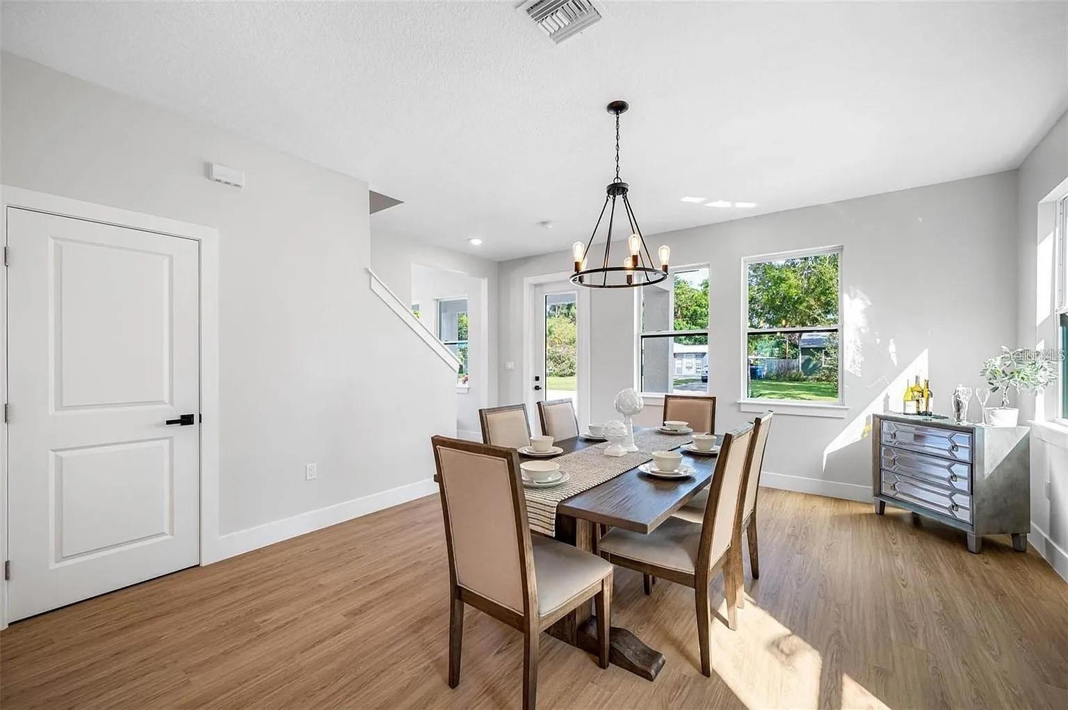 1516 59th, St Petersburg, FL 33710