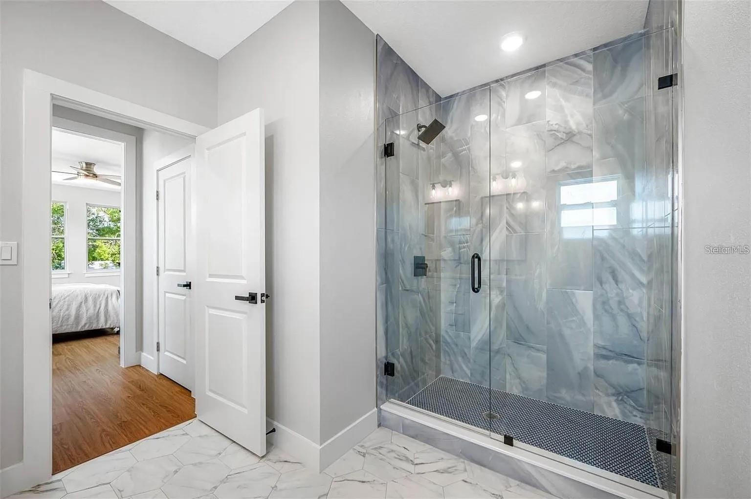 1516 59th, St Petersburg, FL 33710