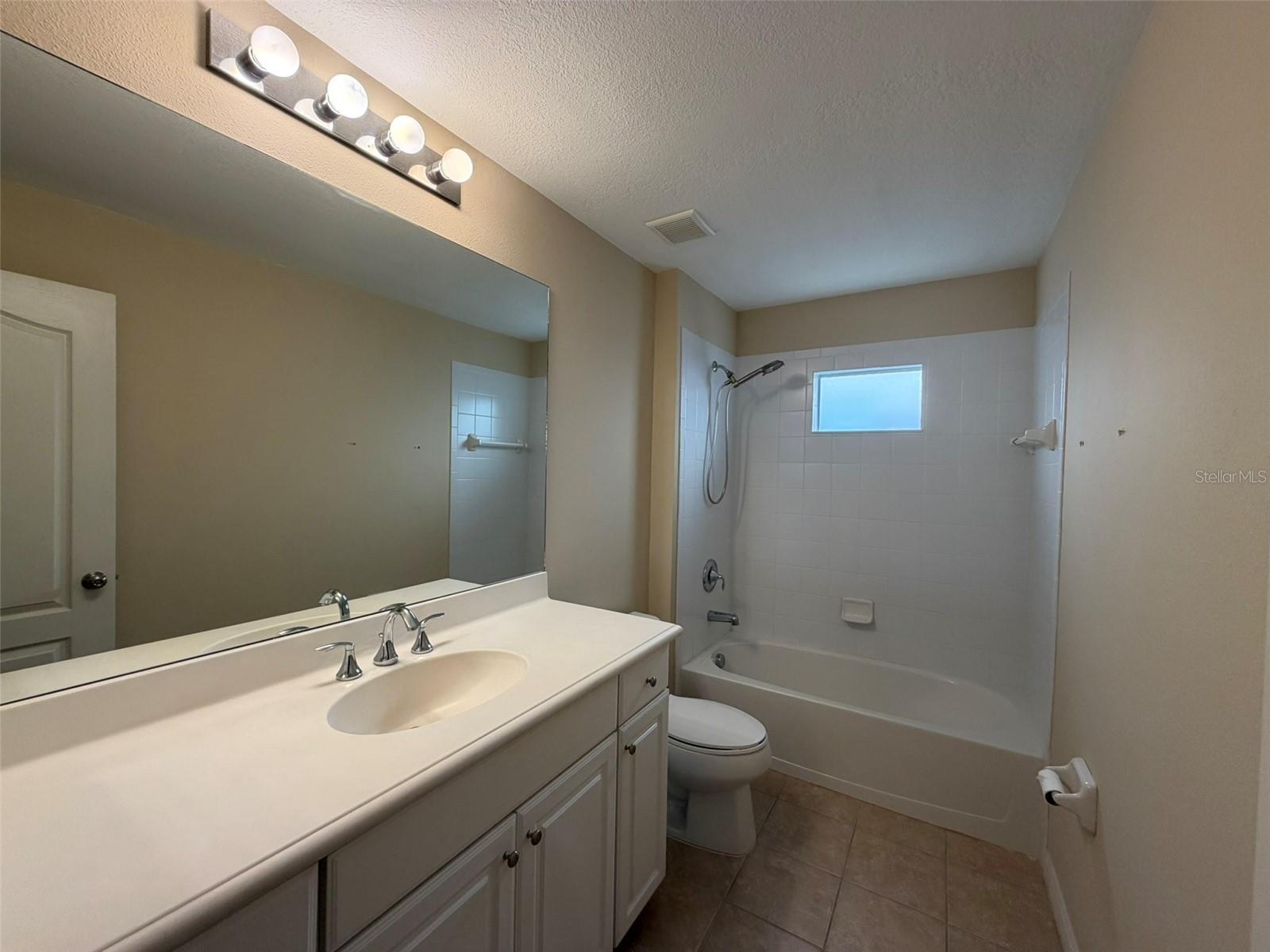 4735 Woodbrook Dr, Sarasota, FL 34243