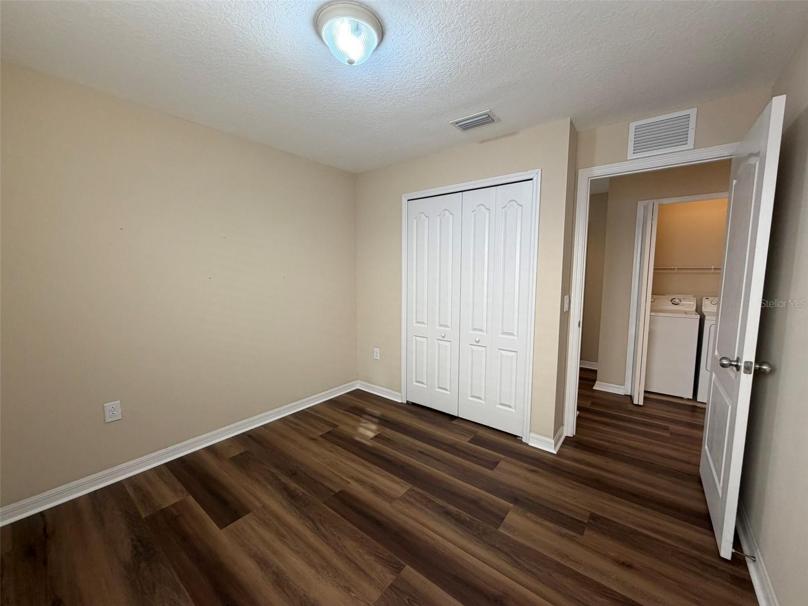4735 Woodbrook Dr, Sarasota, FL 34243