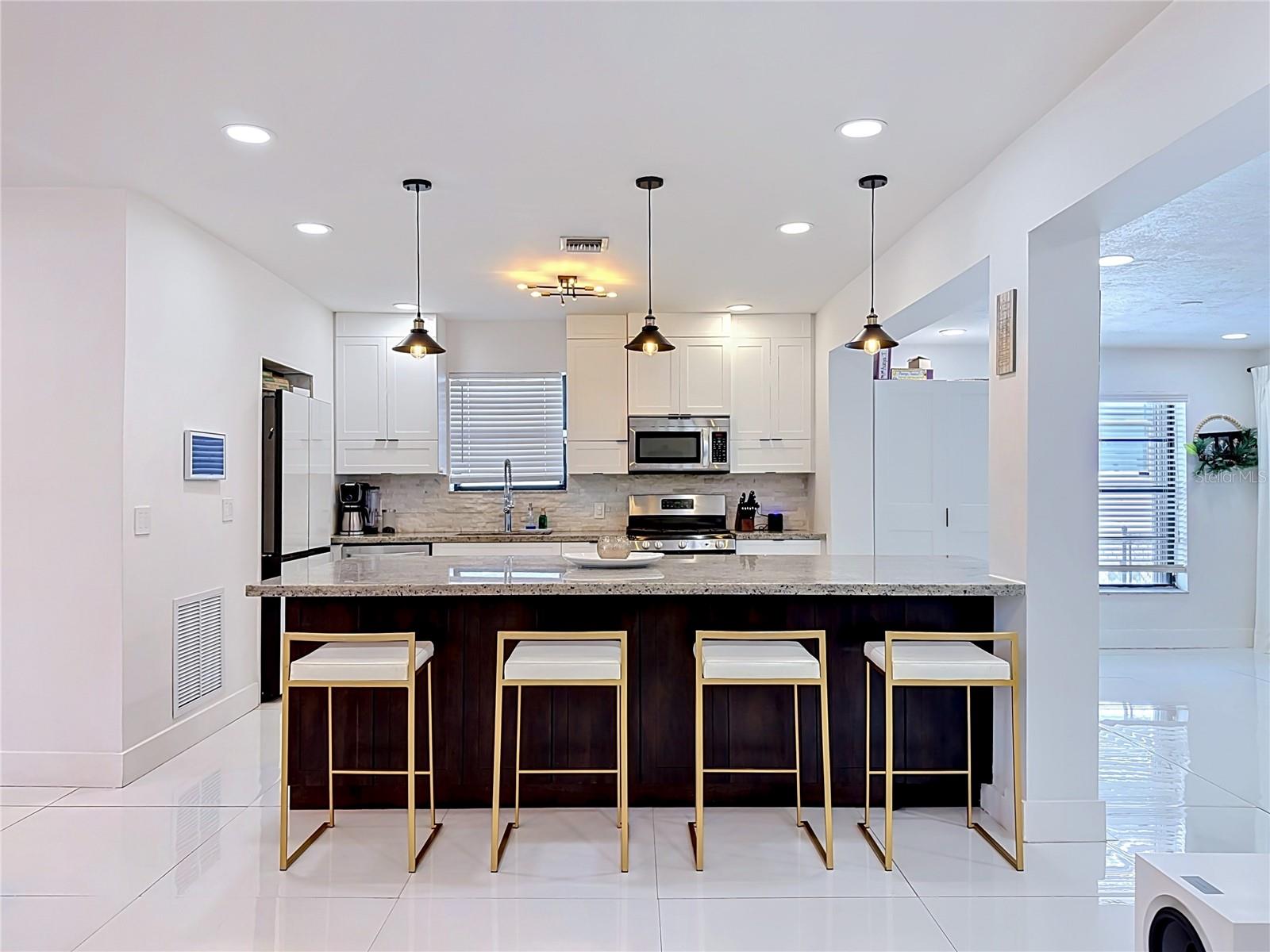 821 83rd St, Miami Beach, FL 33141