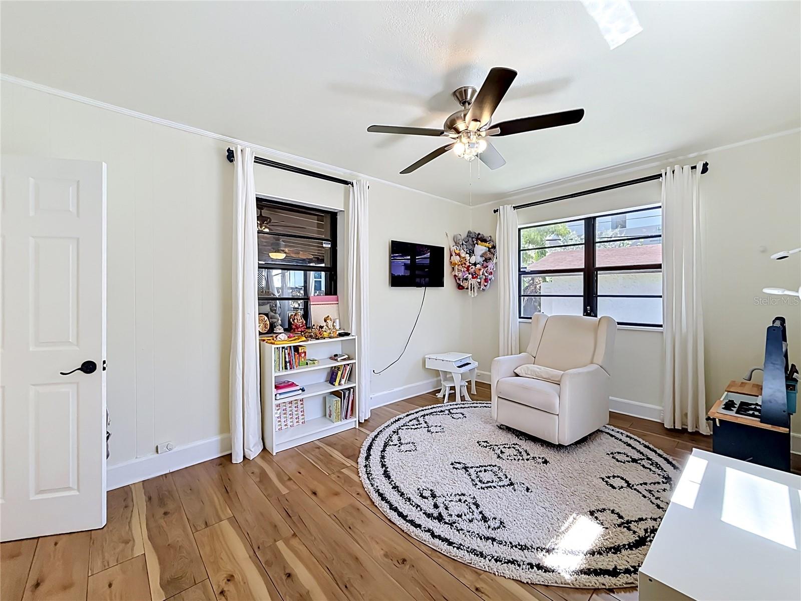 821 83rd St, Miami Beach, FL 33141