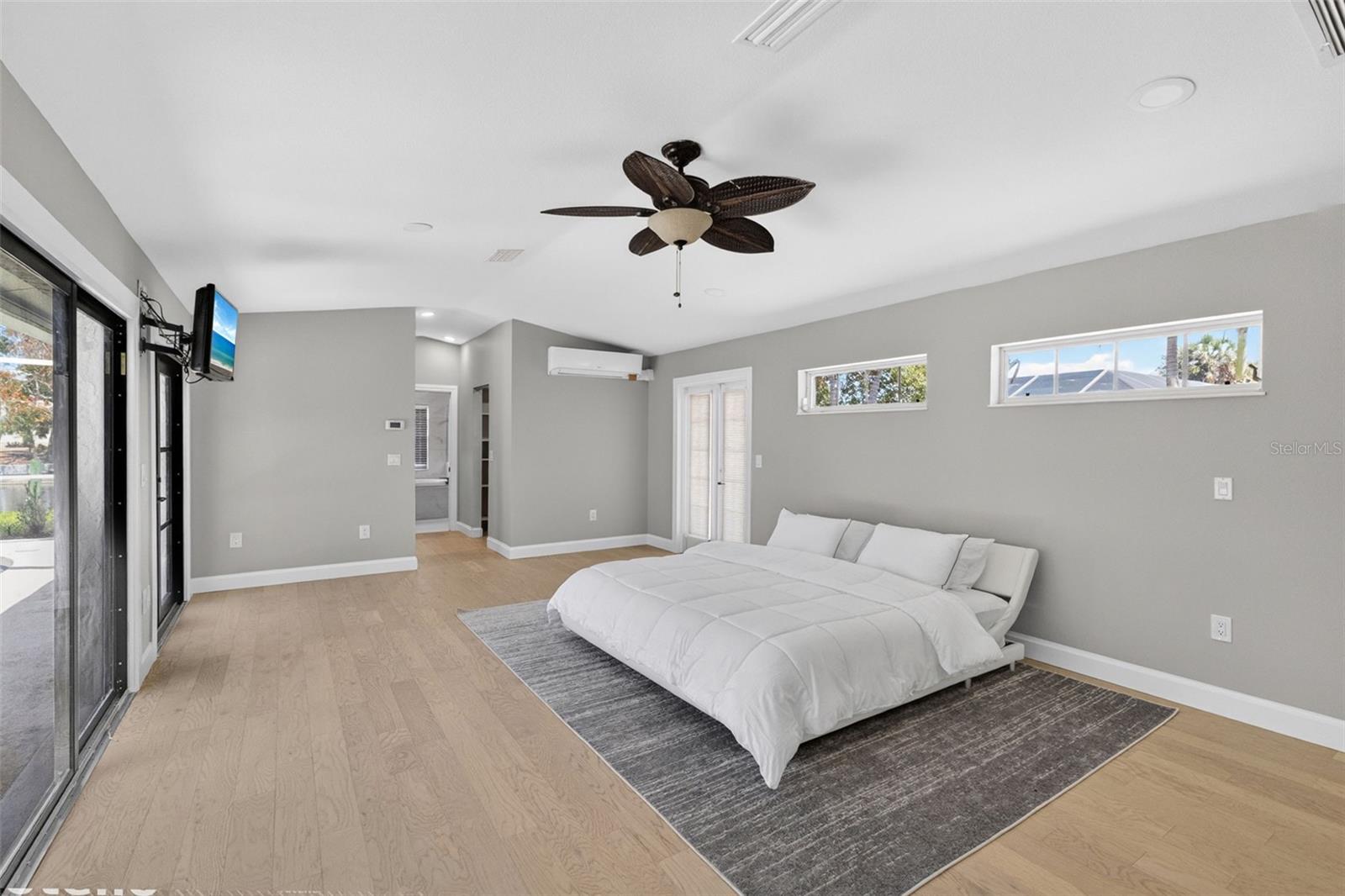 5073 Higel, Sarasota, FL 34242