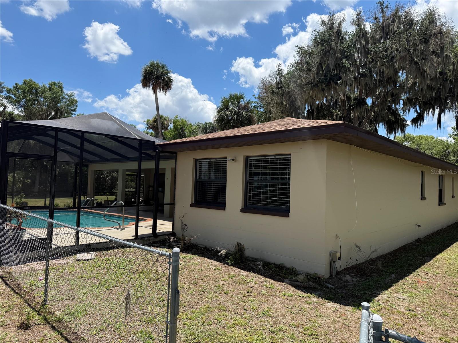 4232 County Road 400, Lake Panasoffkee, FL 33538