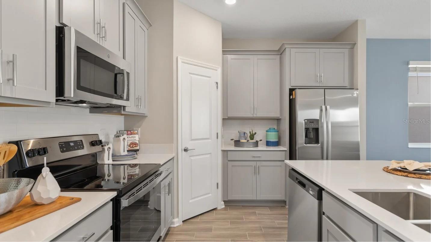 2401 Volunteer, Kissimmee, FL 34744