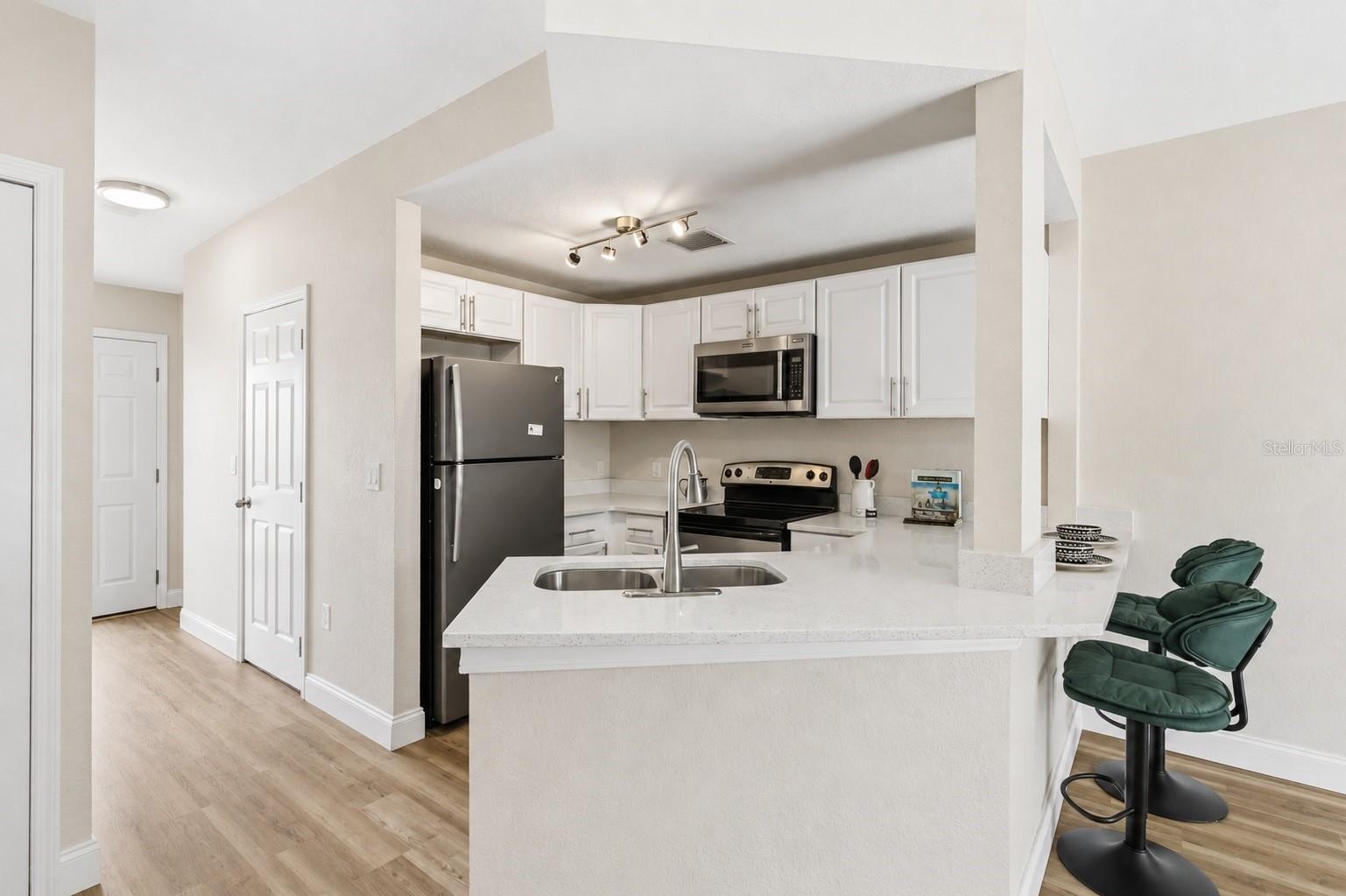 4234 Tyler Unit #102b, St Petersburg, FL 33709