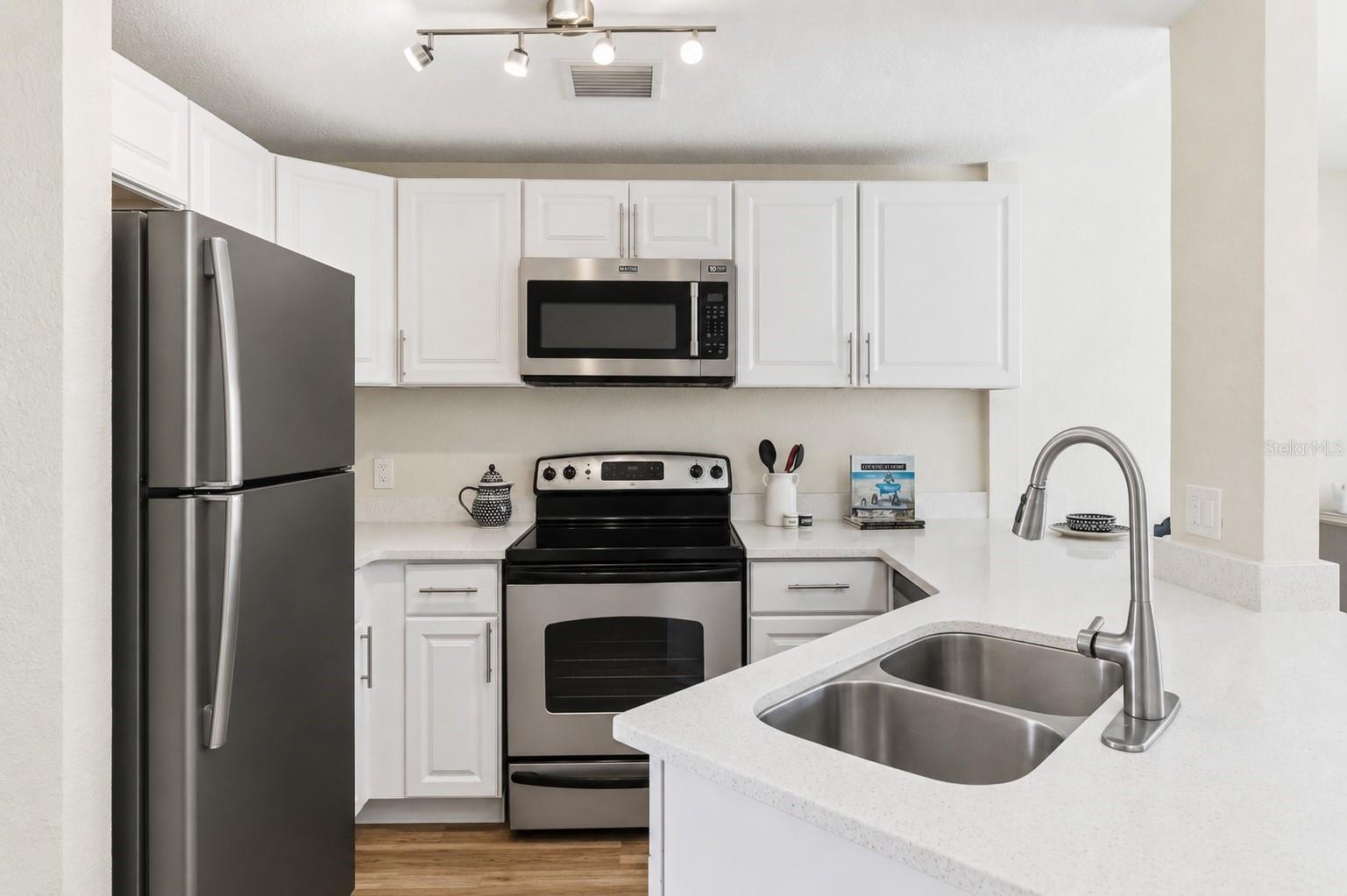 4234 Tyler Unit #102b, St Petersburg, FL 33709