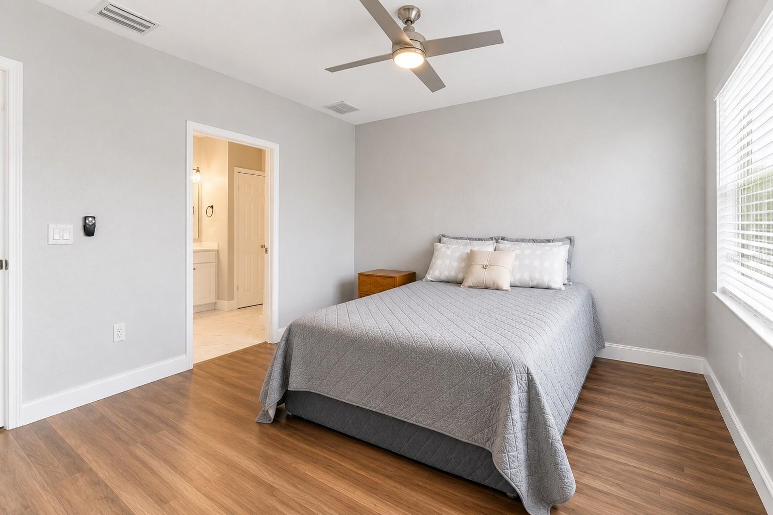 4234 Tyler Unit #102b, St Petersburg, FL 33709