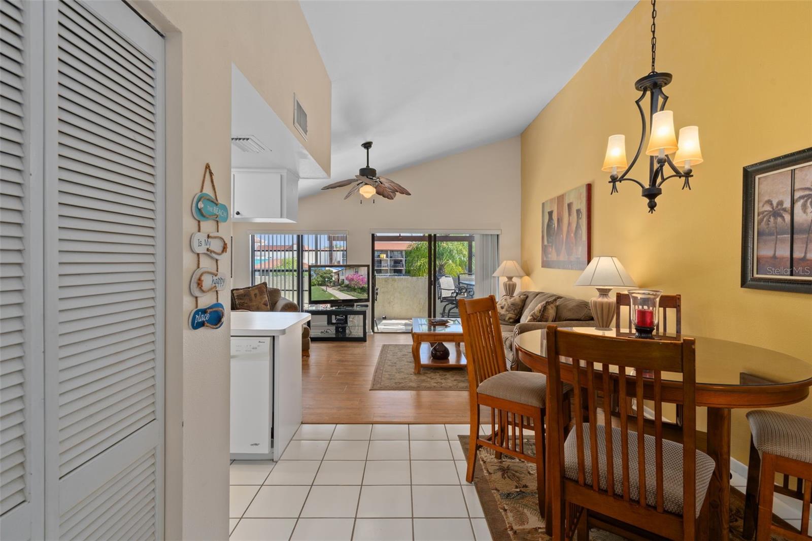 2571 Cyprus Unit 1-201, Palm Harbor, FL 34684