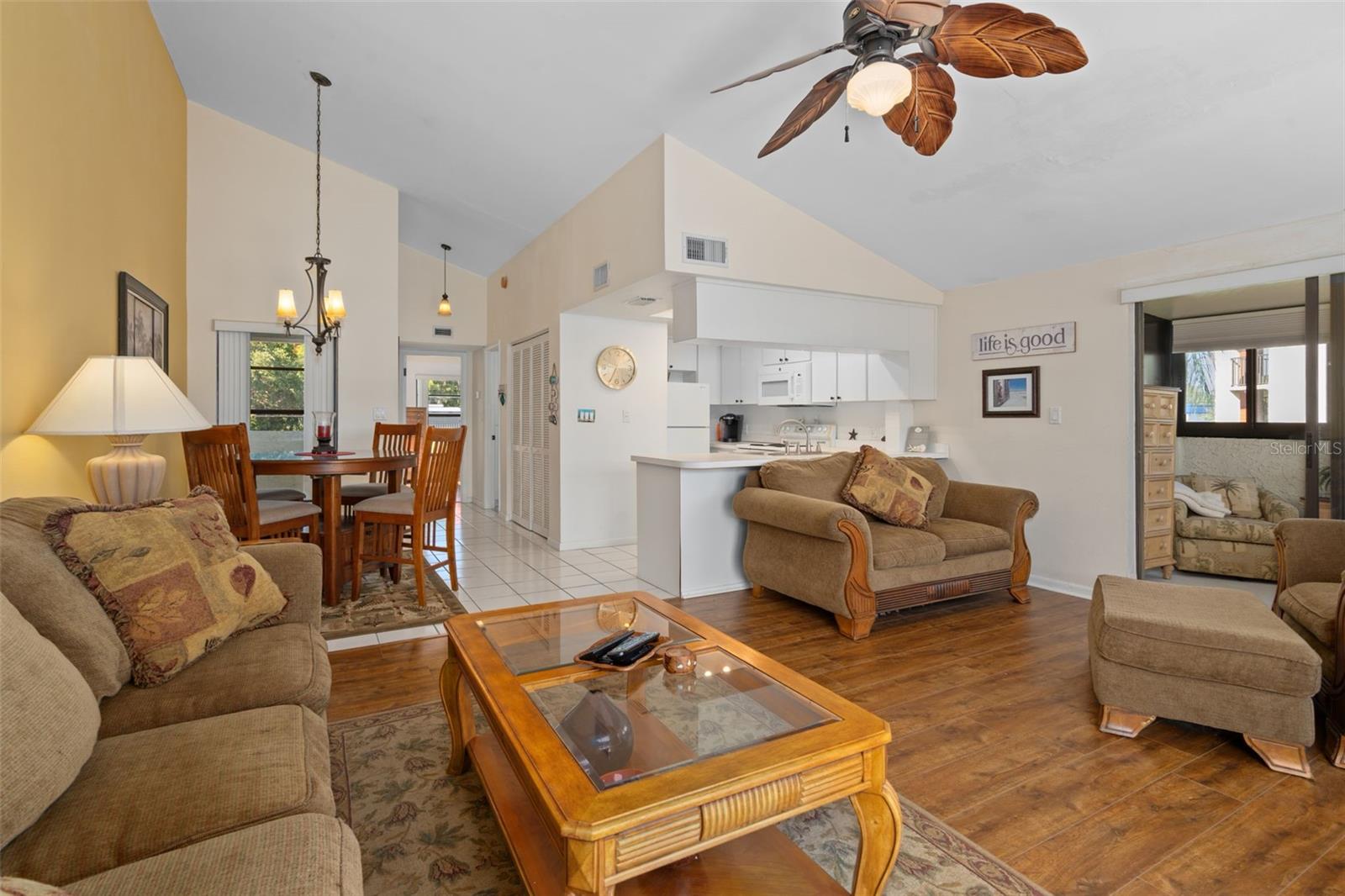 2571 Cyprus Unit 1-201, Palm Harbor, FL 34684