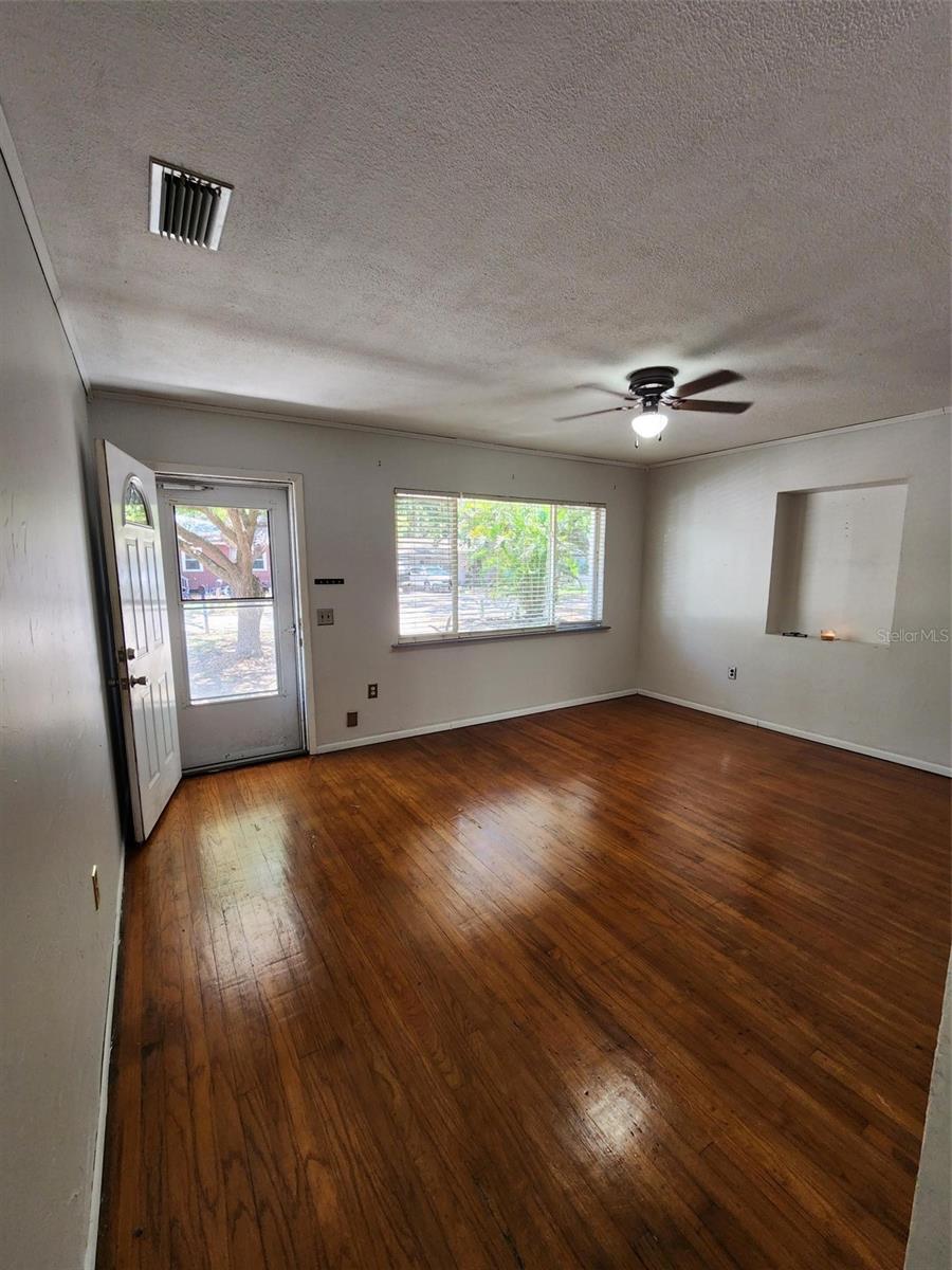 1608 Edna, Largo, FL 33770