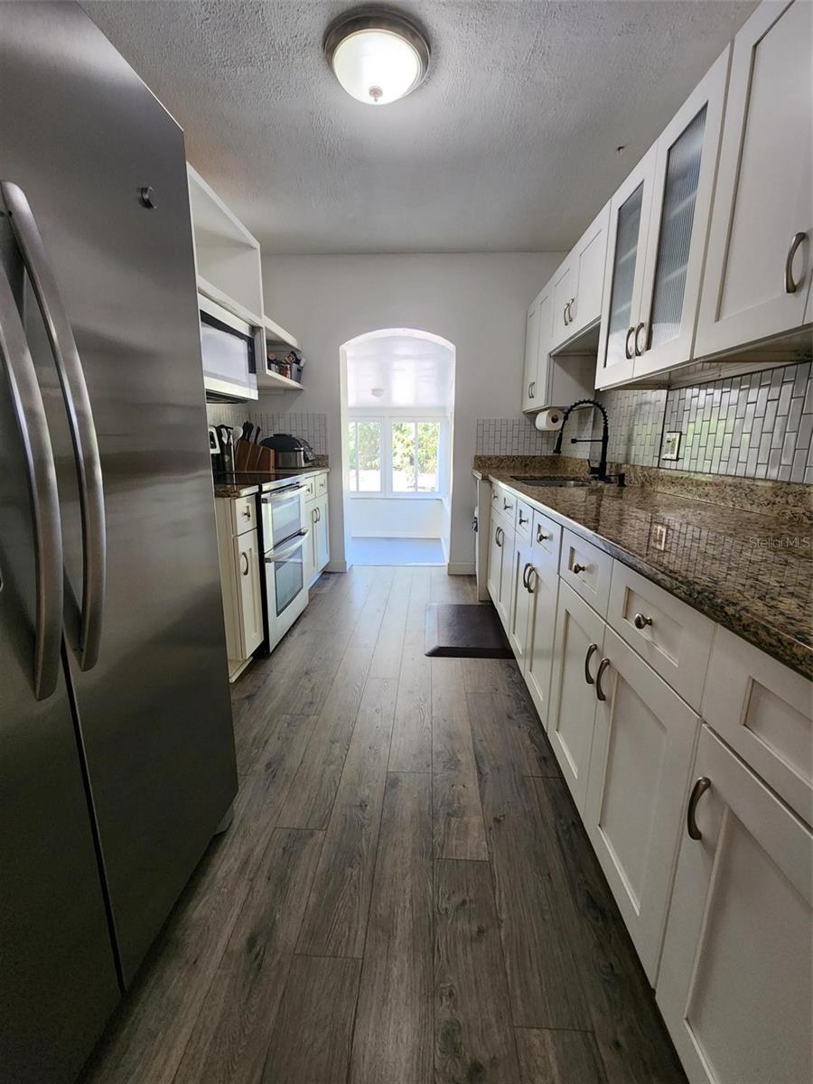 1608 Edna, Largo, FL 33770
