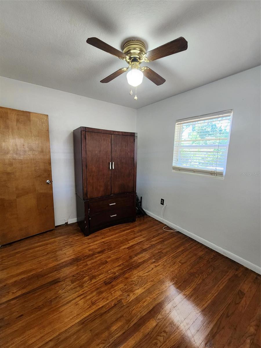 1608 Edna, Largo, FL 33770
