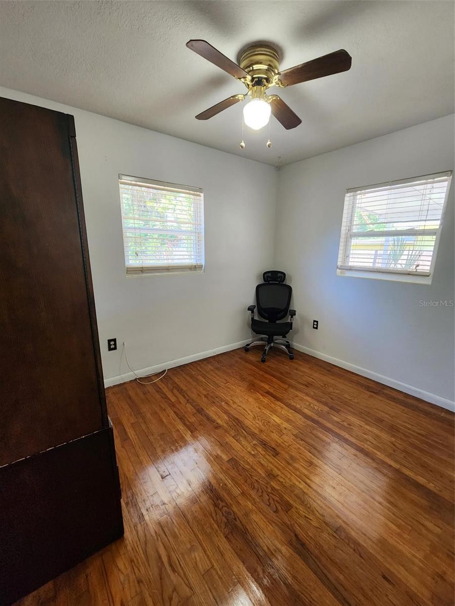 1608 Edna, Largo, FL 33770