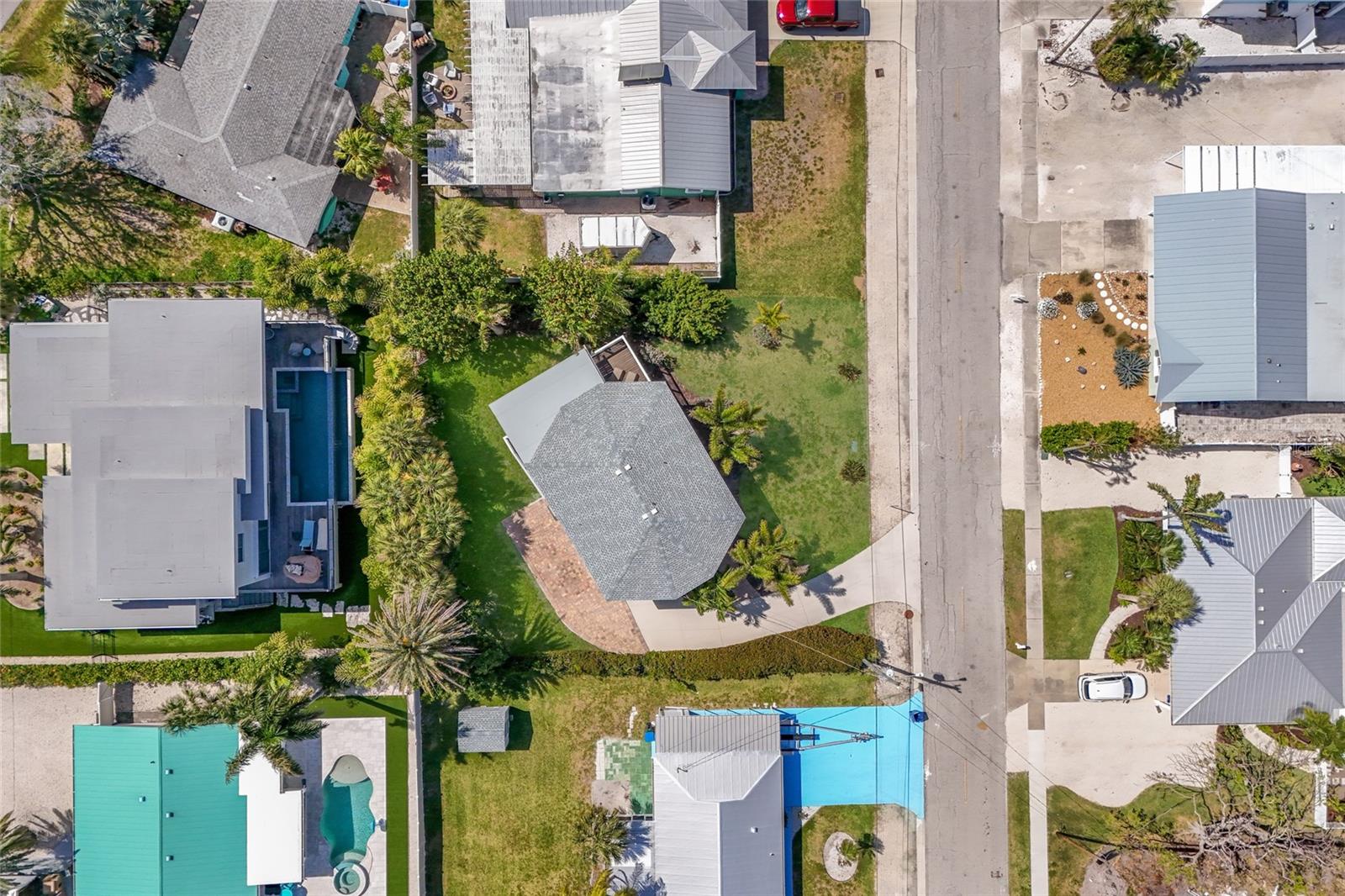 221 85th, Holmes Beach, FL 34217