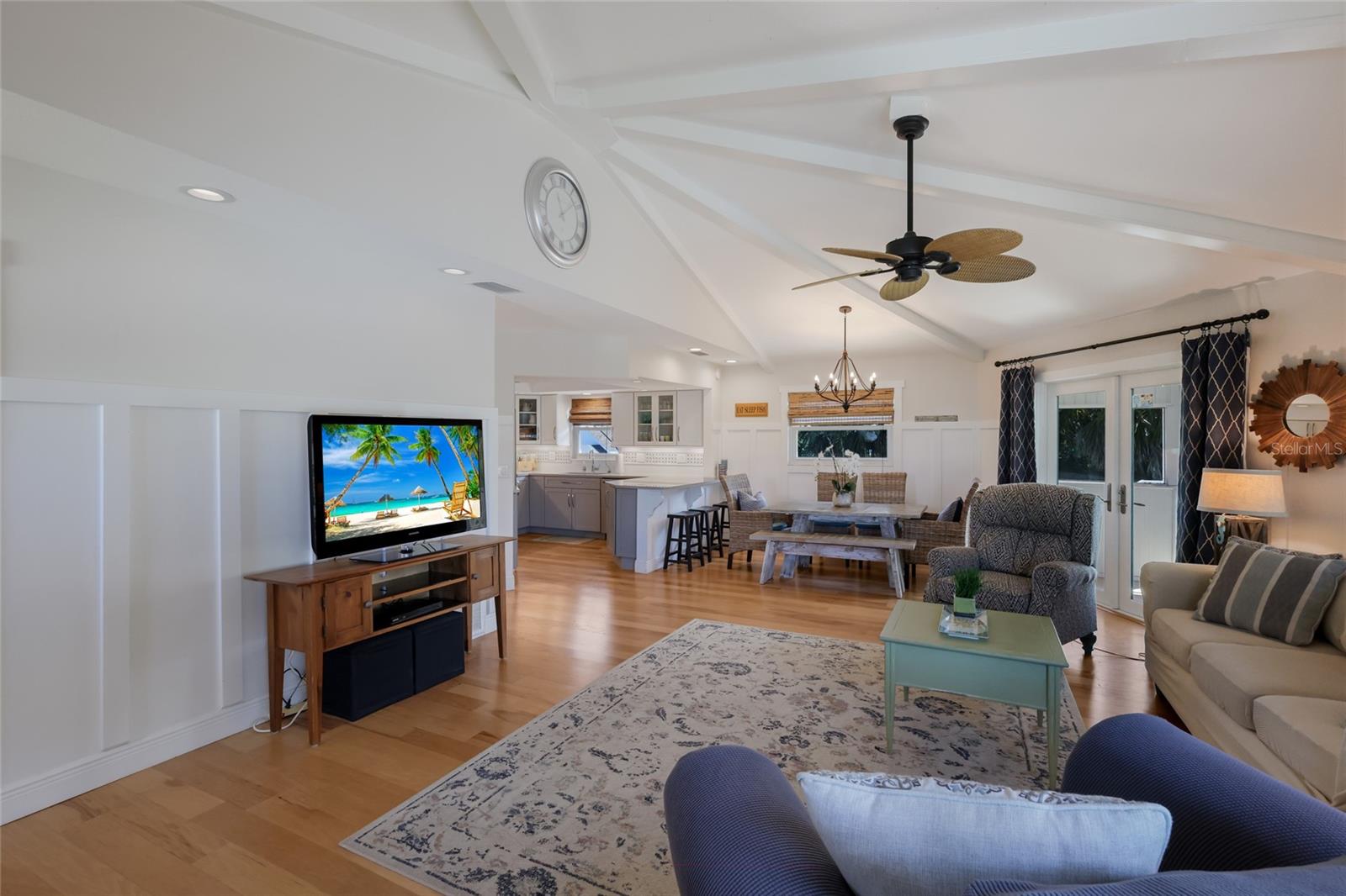 221 85th, Holmes Beach, FL 34217